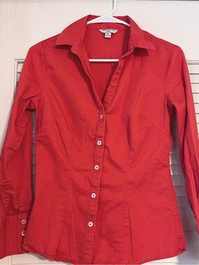Banana Republic Bright Coral/Red Button-Down Women's Shirt 6 petite small